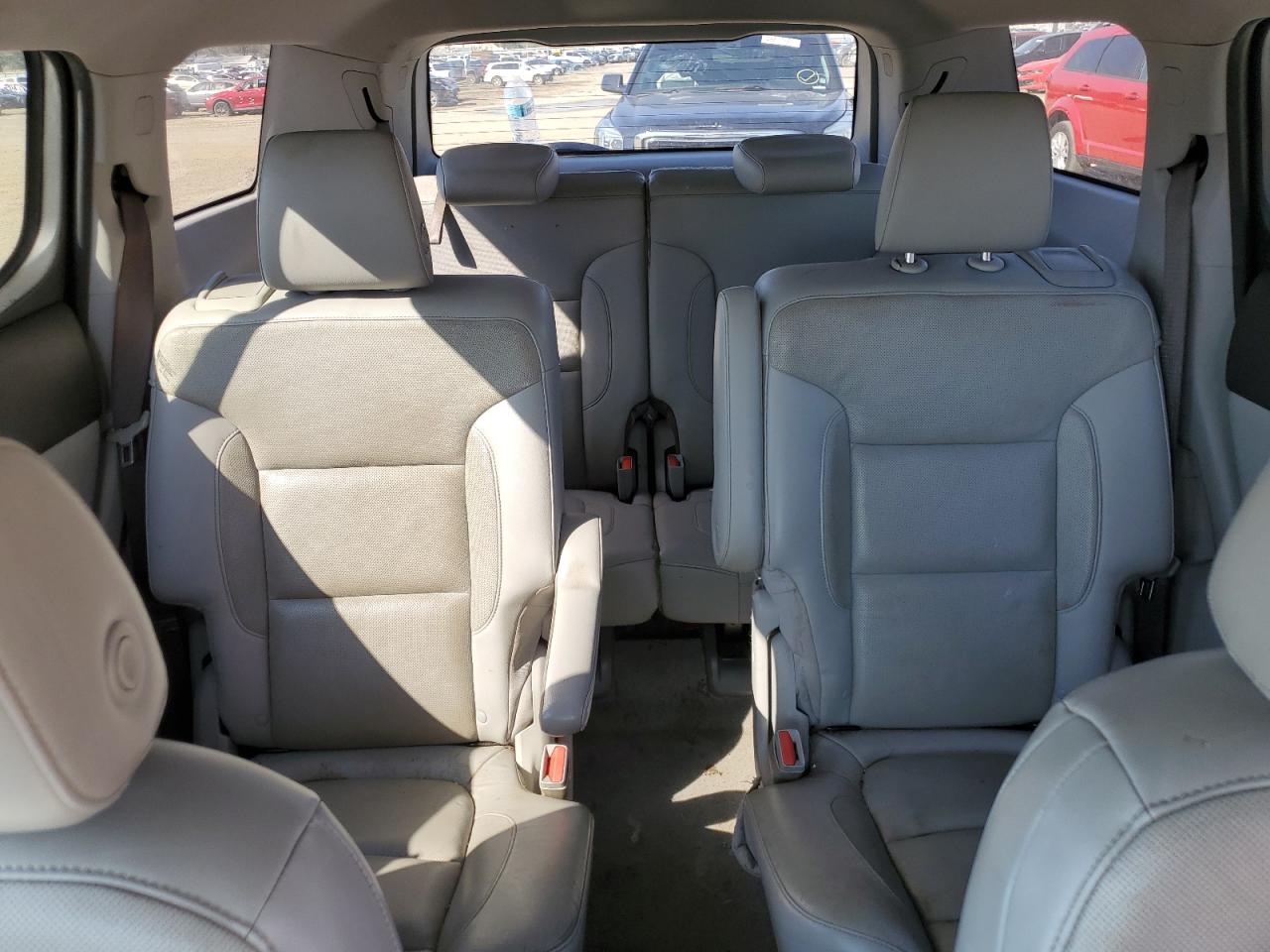 2017 GMC Acadia - Image 10