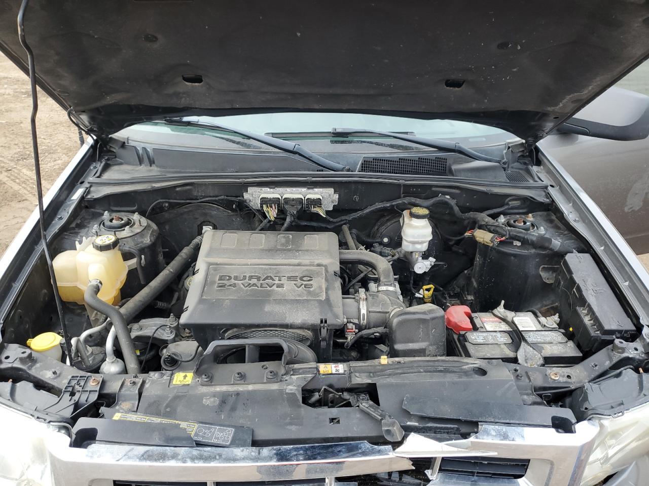 2009 Ford Escape - Image 14