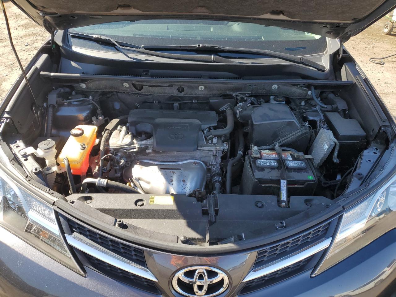2015 Toyota RAV 4 - Image 12