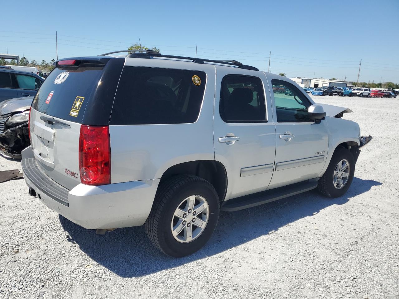 2011 GMC Yukon - Image 3