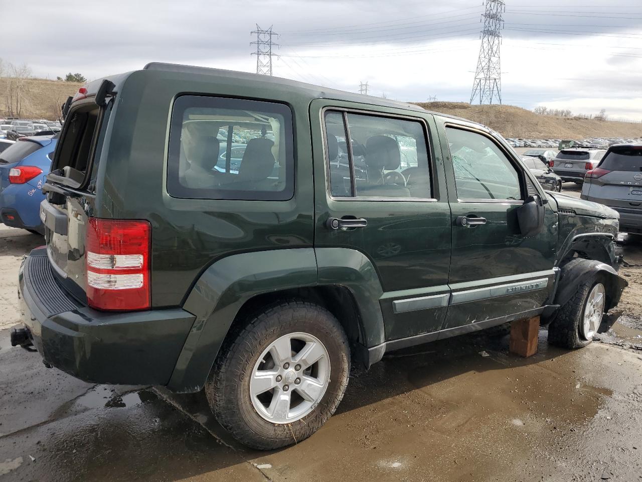 2010 Jeep Liberty (North America) - Image 3