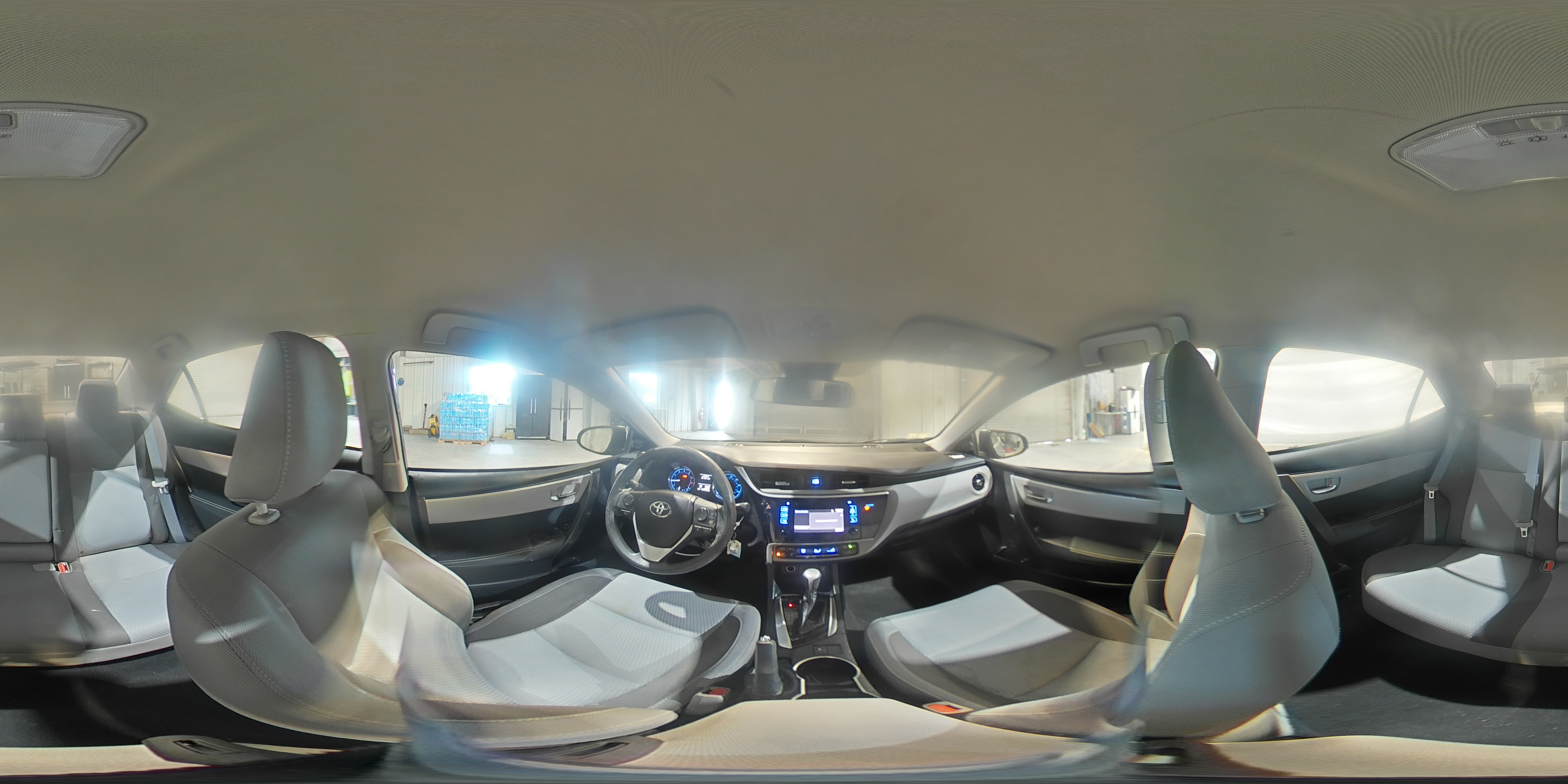 2018 Toyota Corolla - Image 12