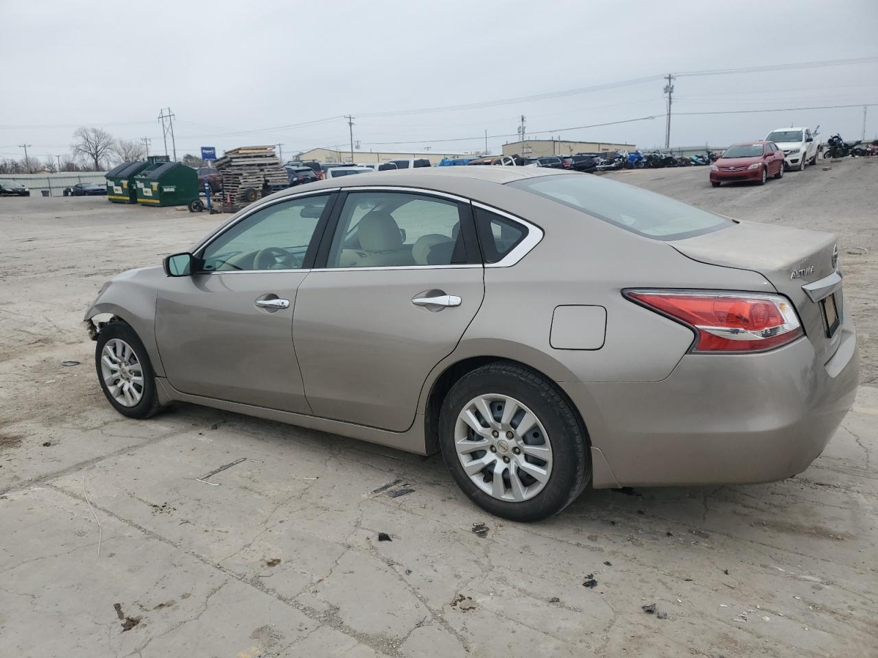 2014 Nissan Altima - Image 2