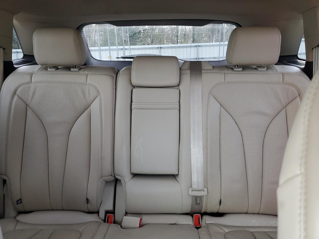 2017 Lincoln MKX - Image 10