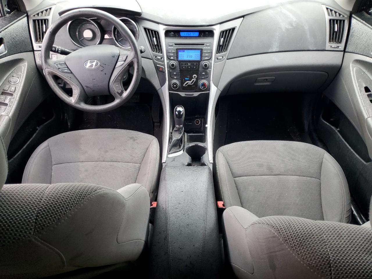 2013 Hyundai Sonata - Image 8