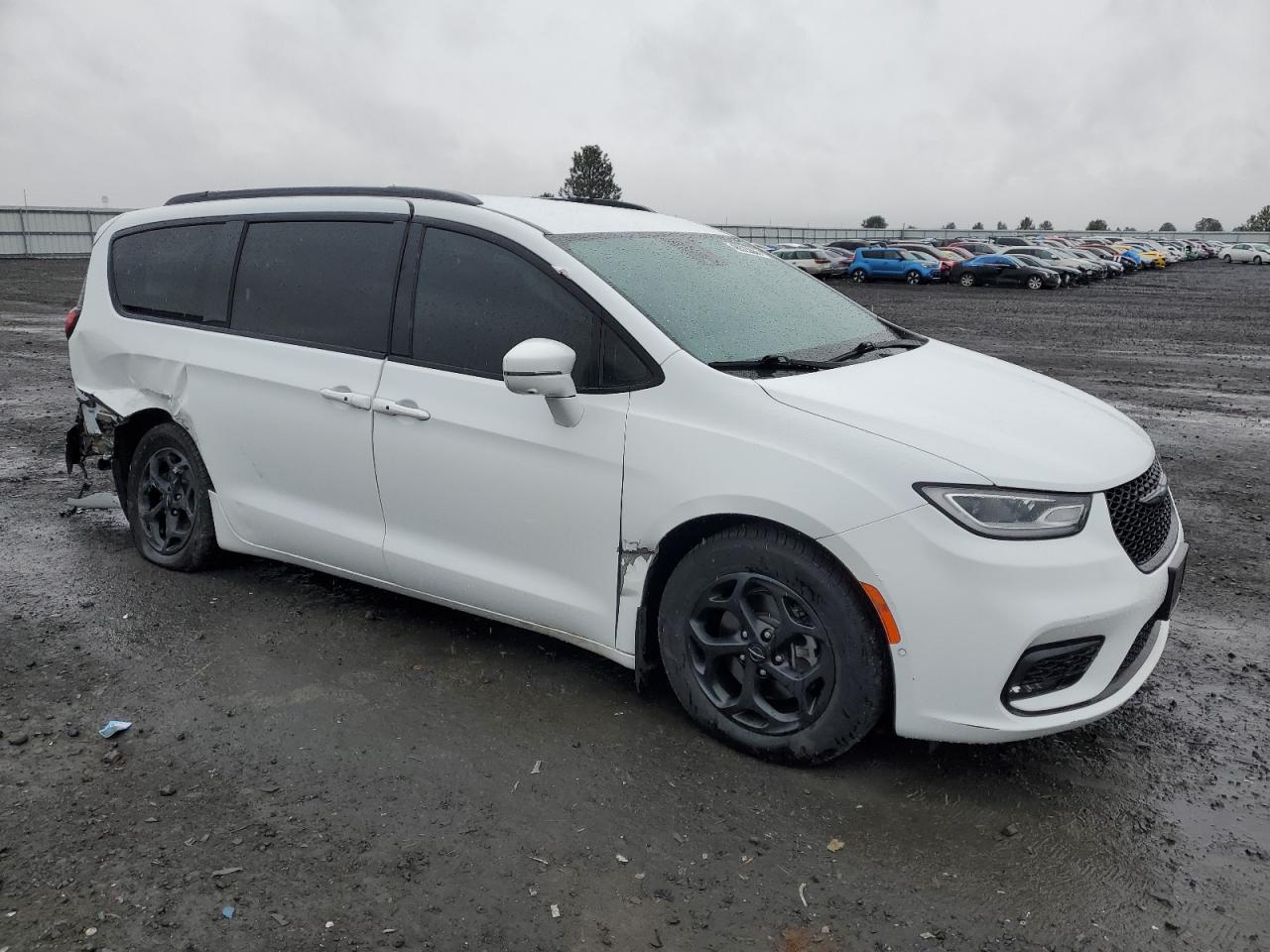 2021 Chrysler Pacifica - Image 4