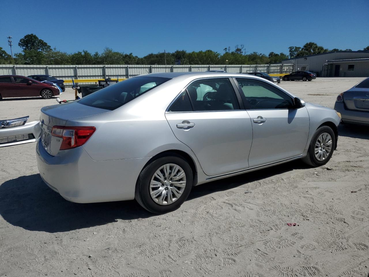 2014 Toyota Camry - Image 3