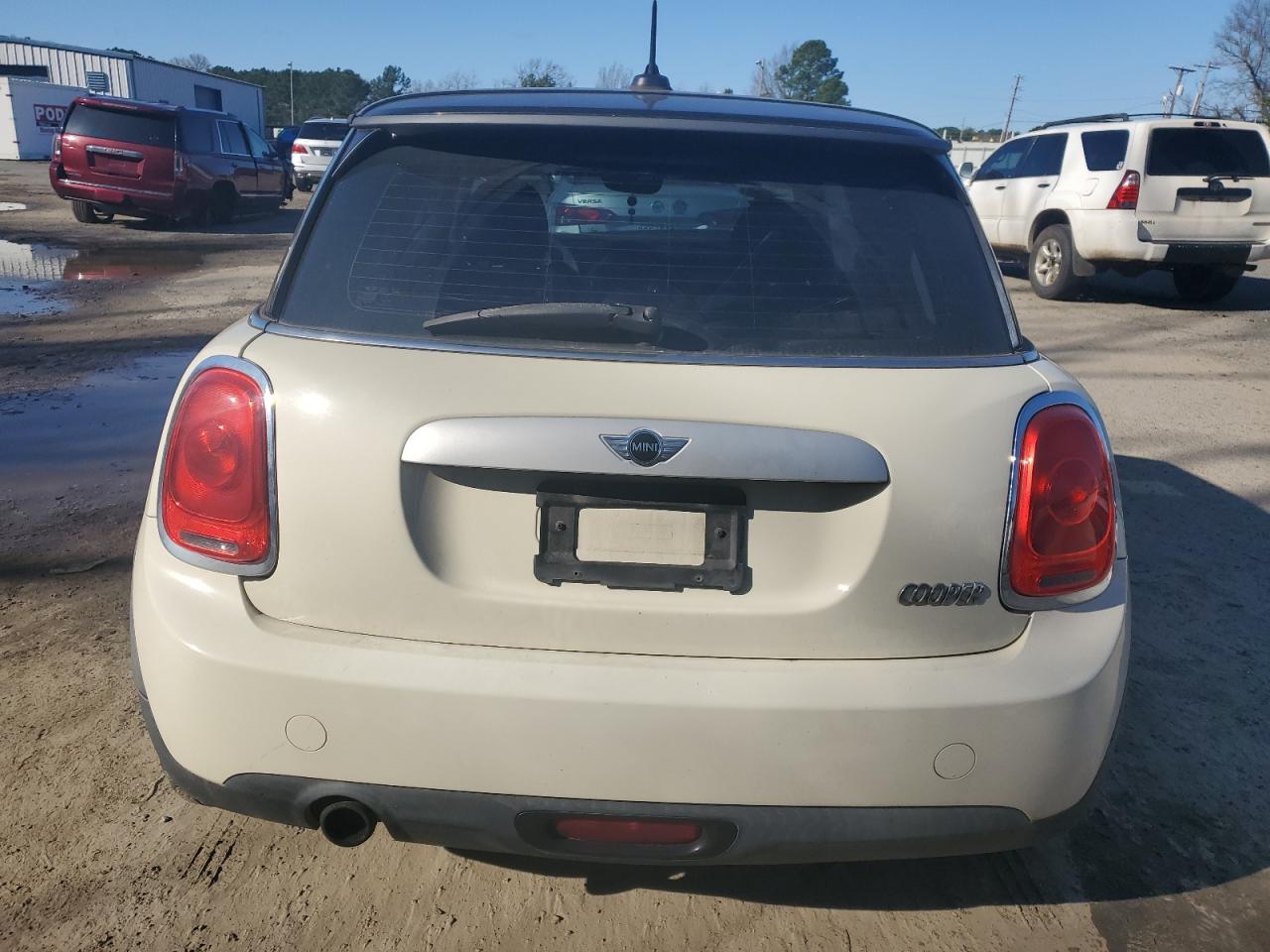 2015 MINI Cooper - Image 6