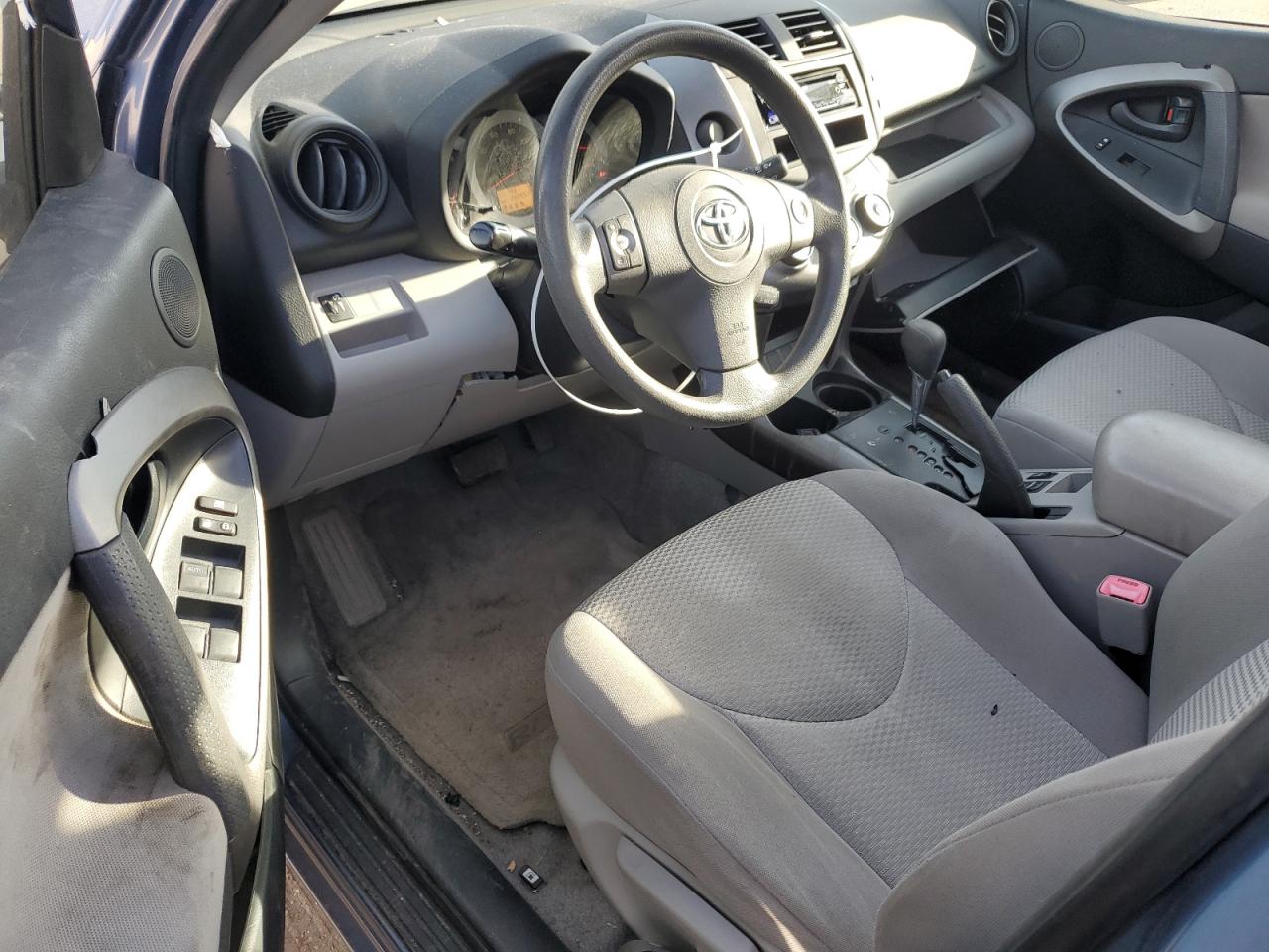 2011 Toyota RAV 4 - Image 8