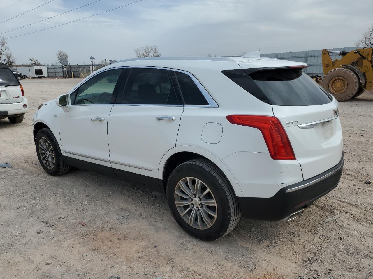 2019 Cadillac XT5 - Image 2
