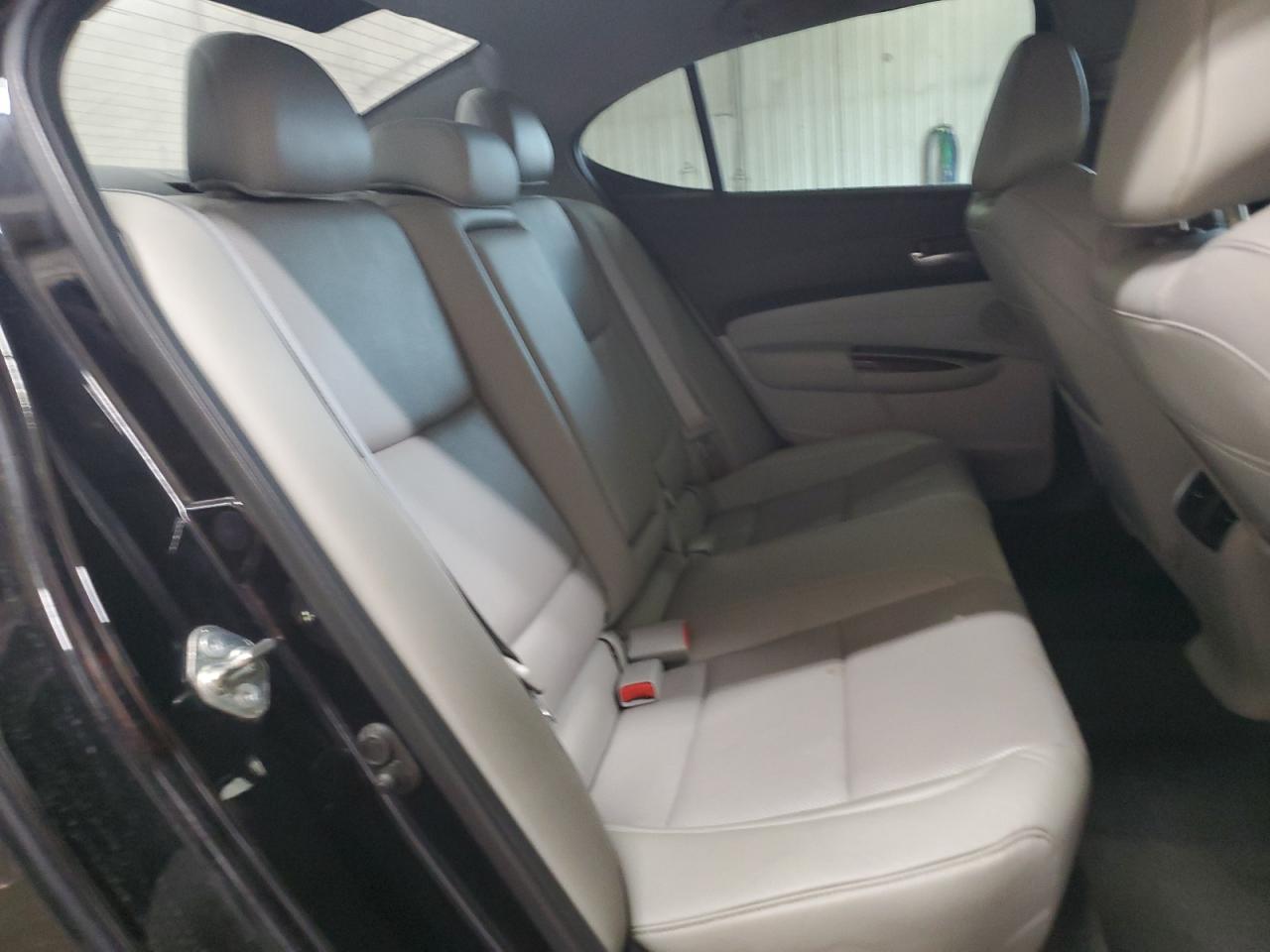 2015 Acura TLX - Image 10