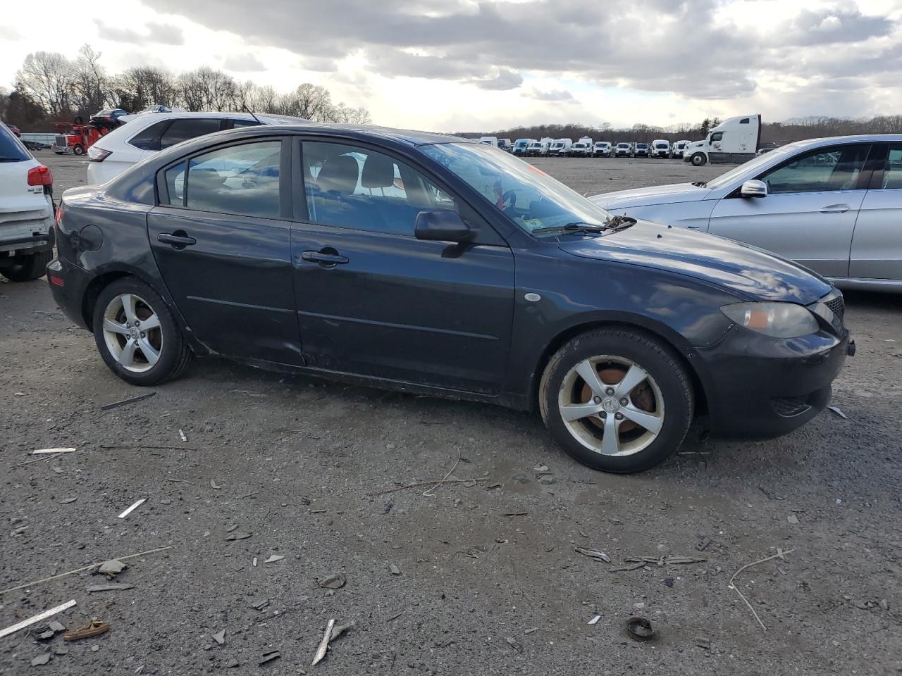 2005 Mazda 3 - Image 4