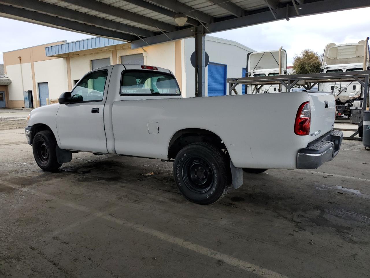 2005 Toyota Tundra - Image 2