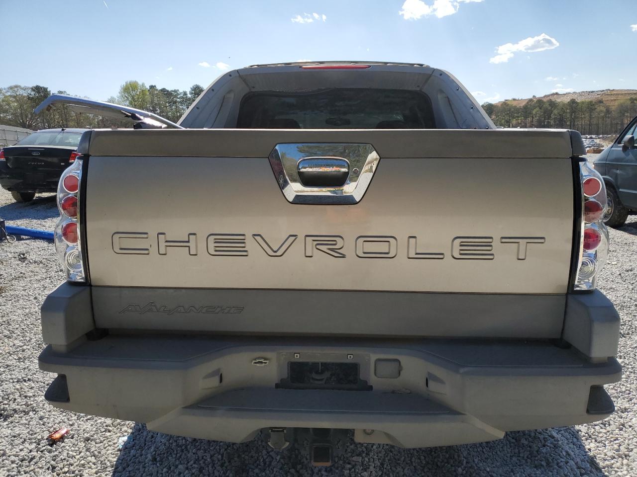 2002 Chevrolet Avalanche C1500 VIN: 3GNEC13TX2G136330 Lot: 50176365