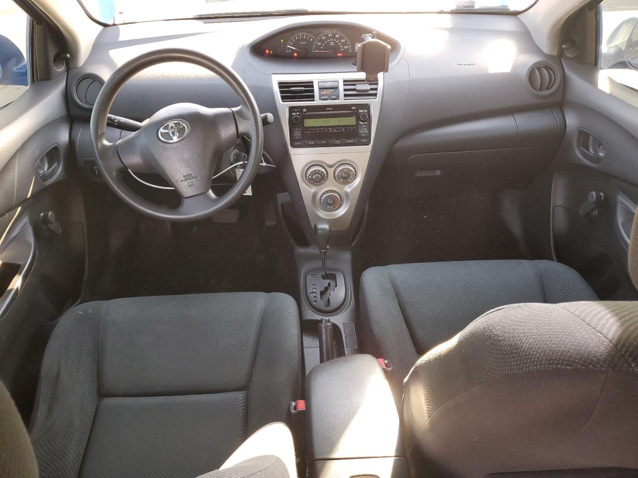 2009 Toyota Yaris - Image 8
