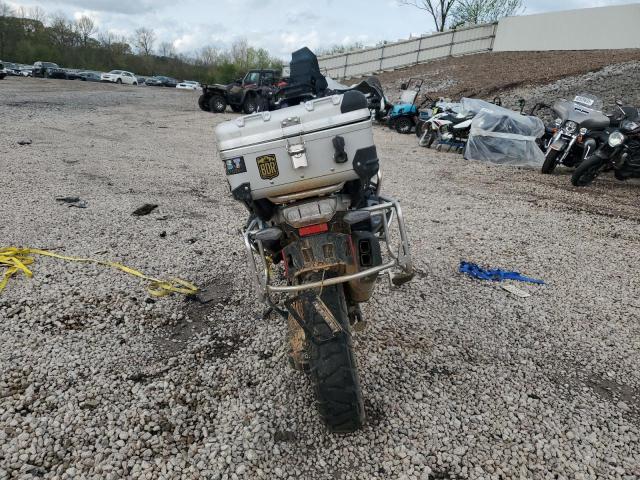 BMW R-SERIES 2022 Красный