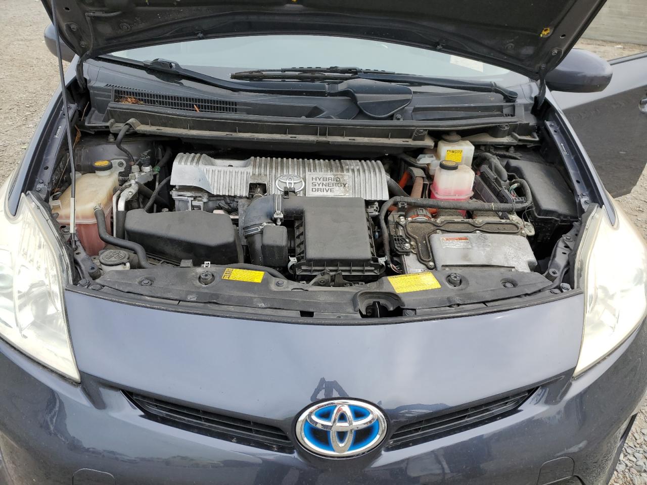 2012 Toyota Prius - Image 11
