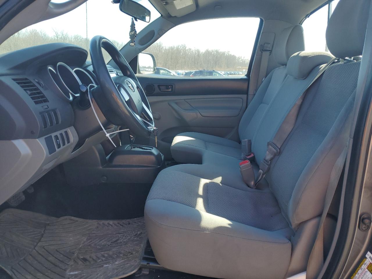 2014 Toyota Tacoma - Image 7