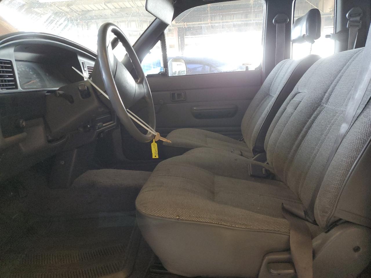 1989 Toyota Pickup - Image 7