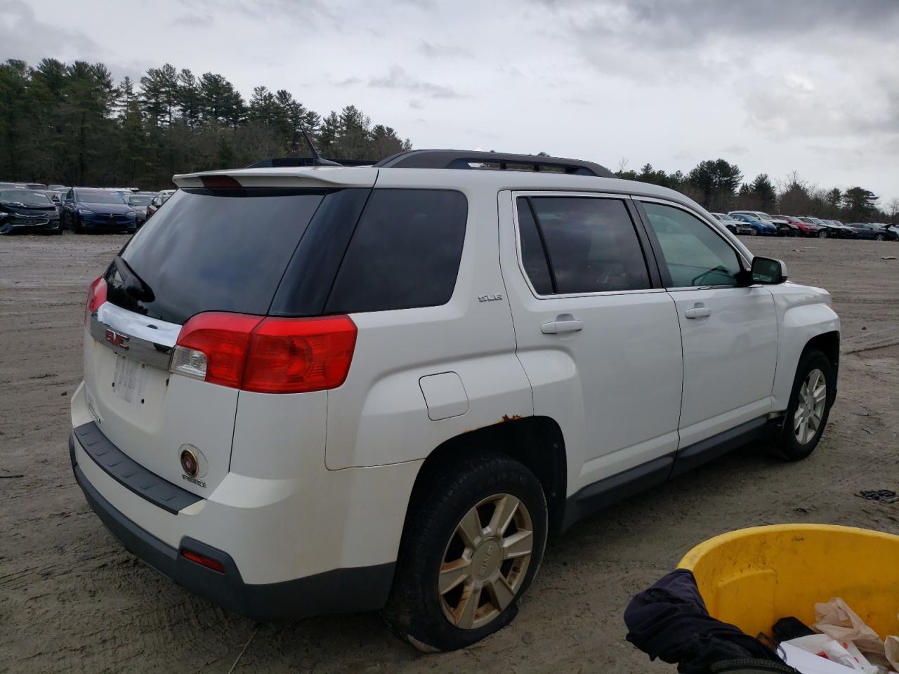 2011 GMC Terrain - Image 3