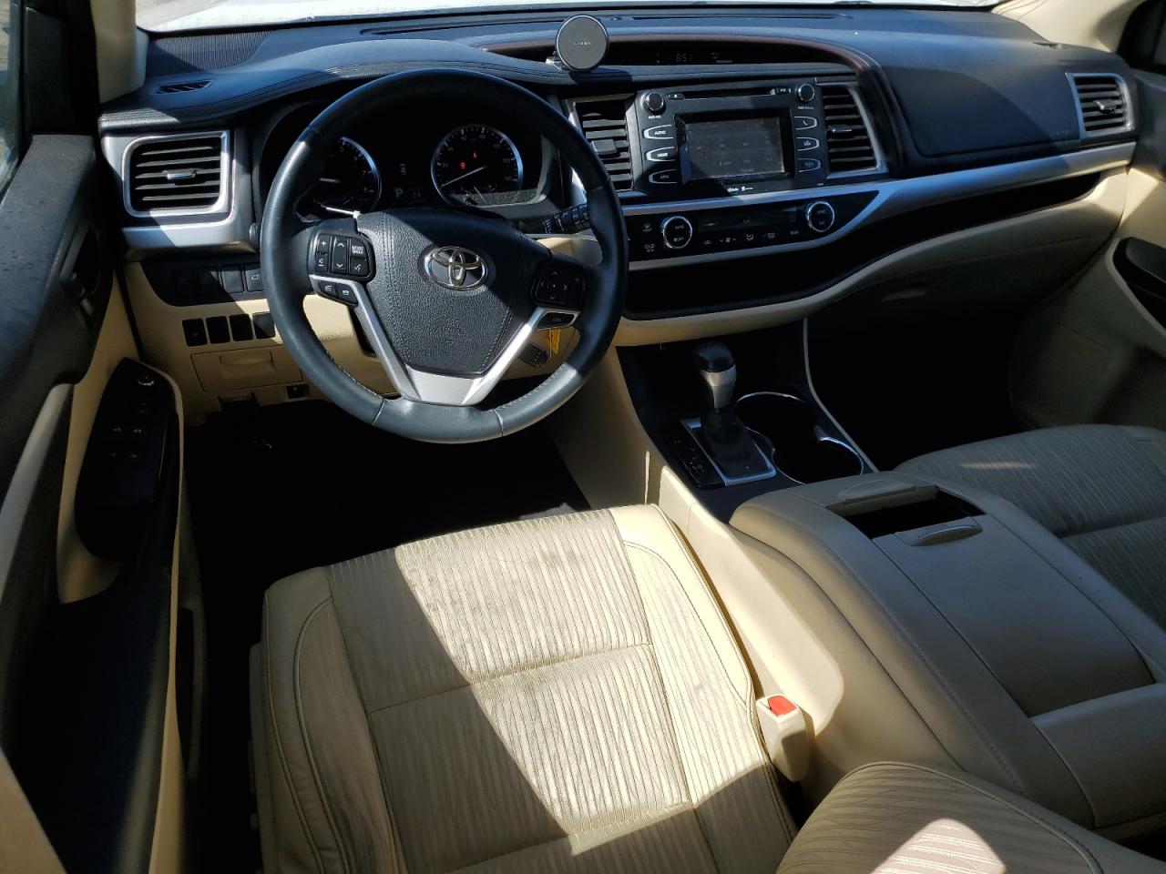2015 Toyota Highlander - Image 8