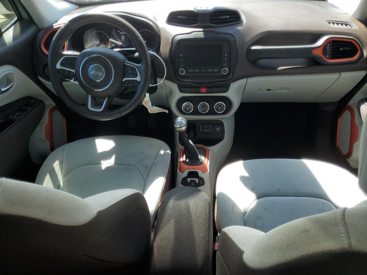 2015 Jeep Renegade - Image 8