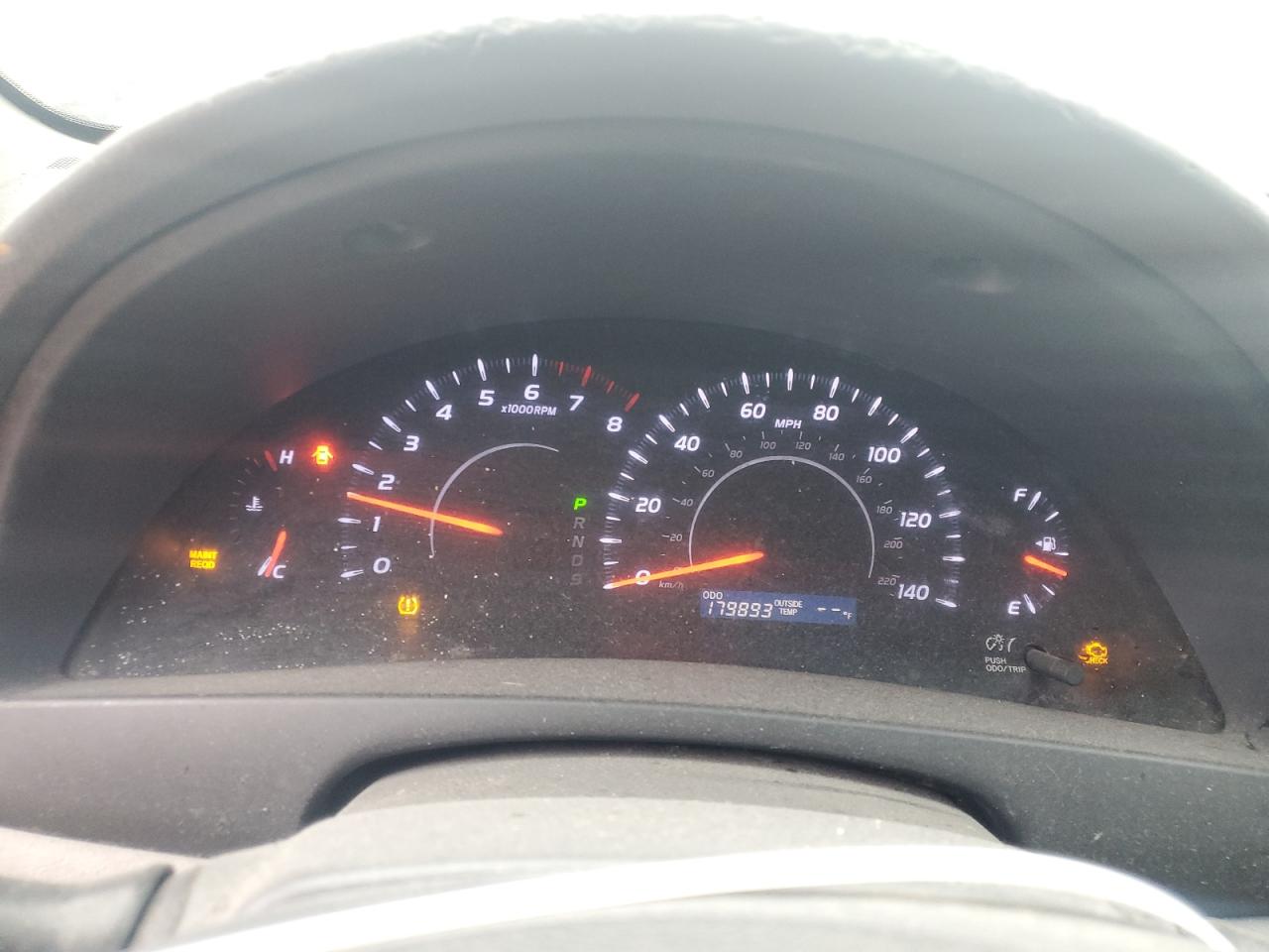 2010 Toyota Camry - Image 9