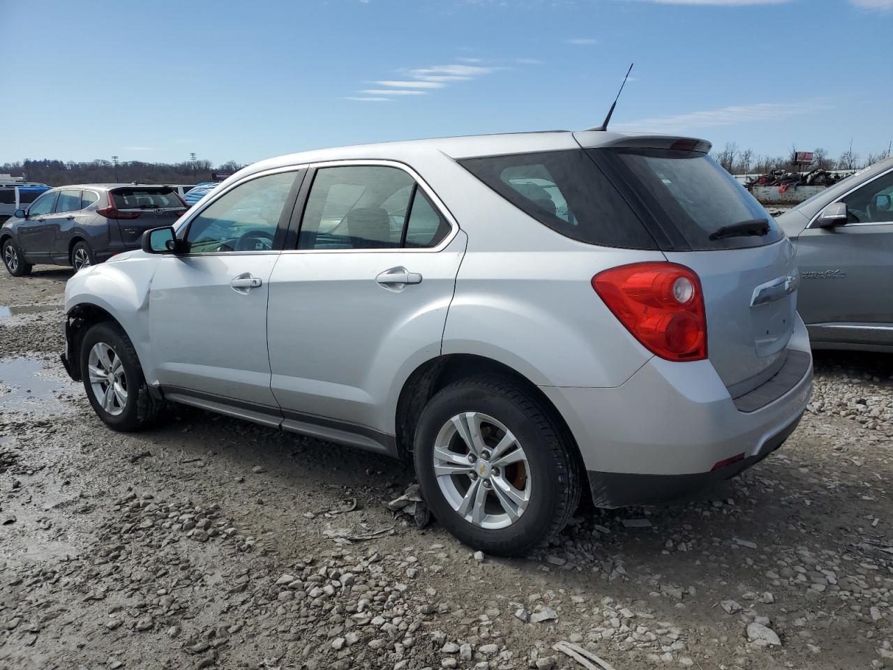 2010 Chevrolet Equinox - Image 2