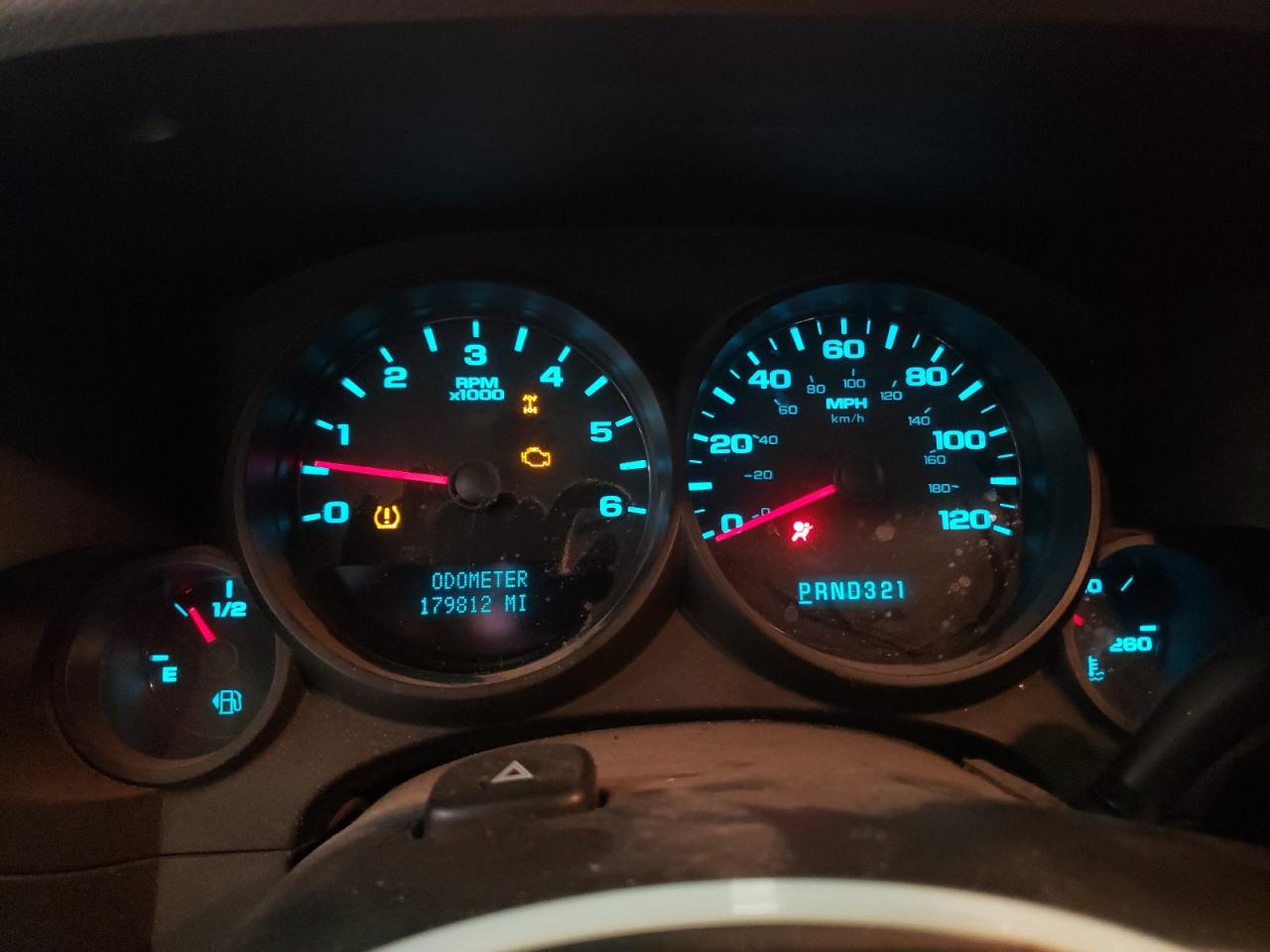 2007 Chevrolet Silverado - Image 9