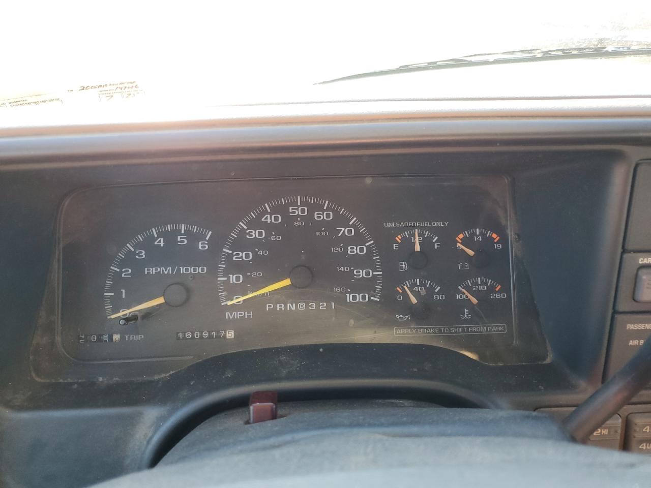 1997 Chevrolet GMT-400 - Image 9