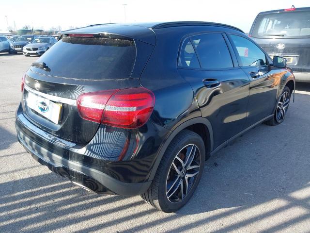 2019 MERCEDES BENZ GLA 180 UR