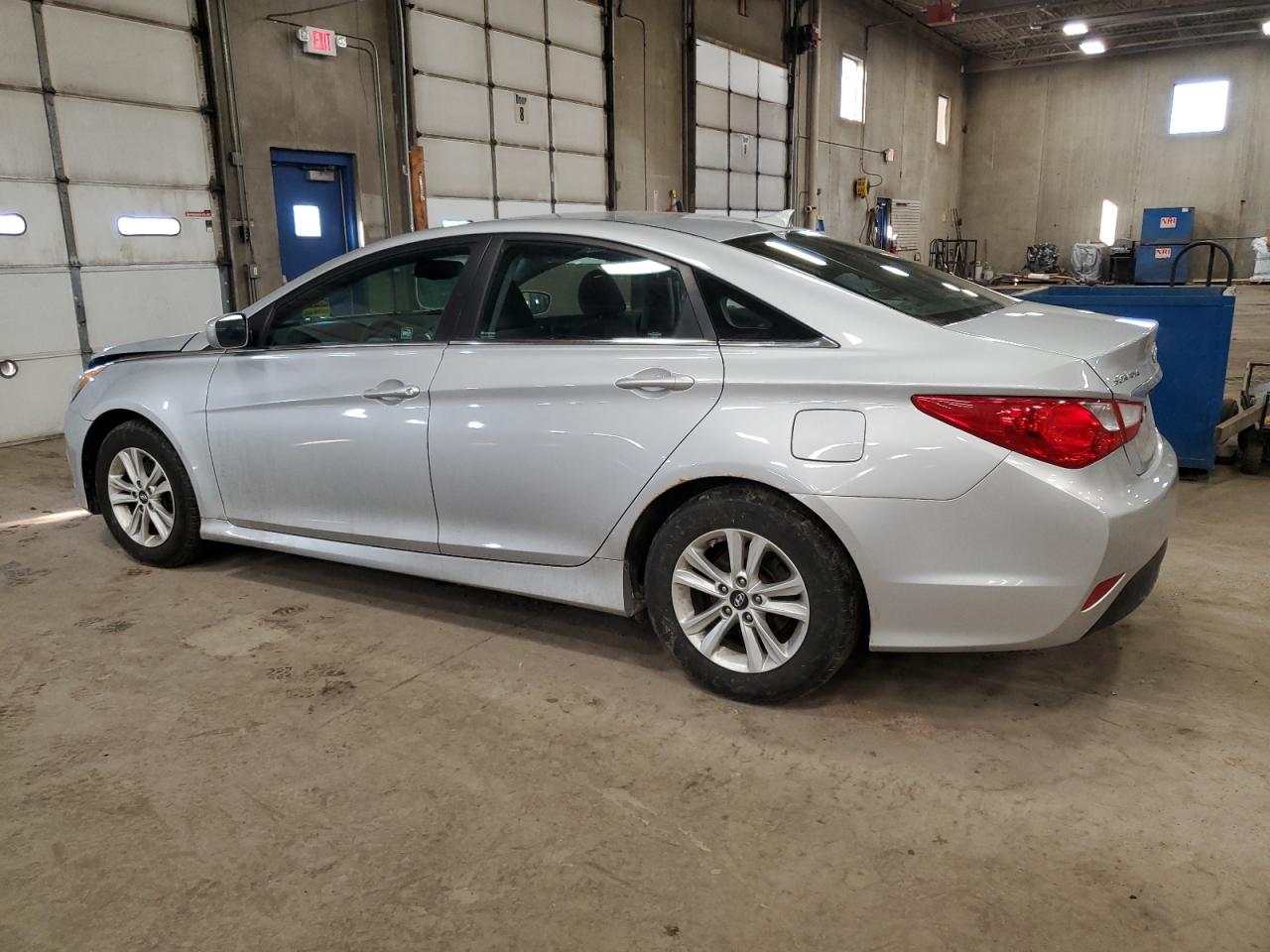 2014 Hyundai Sonata - Image 2