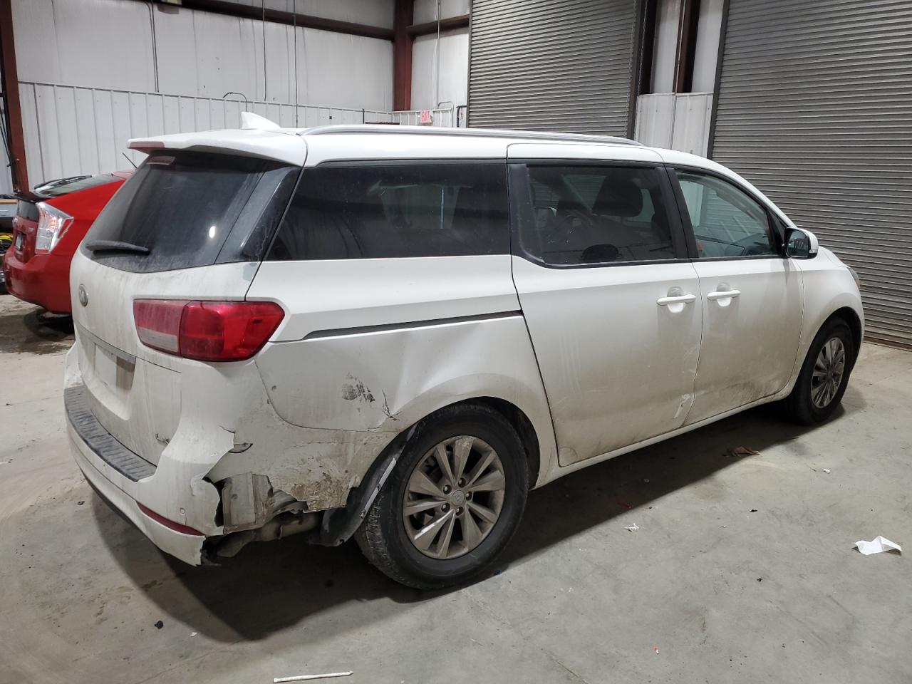 2016 Kia Sedona - Image 3