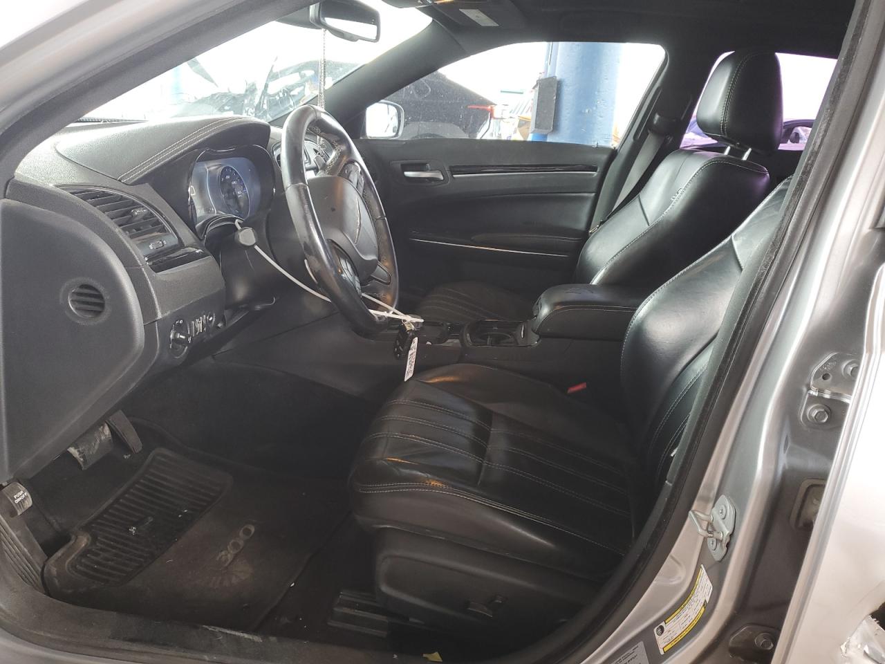 2017 Chrysler 300 - Image 7