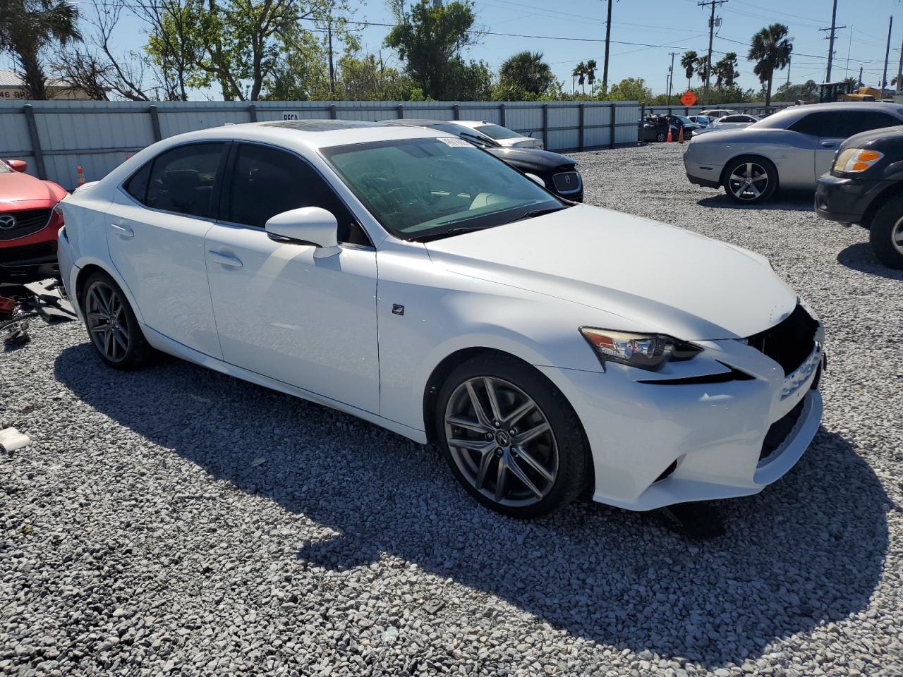 2016 Lexus IS - Image 4