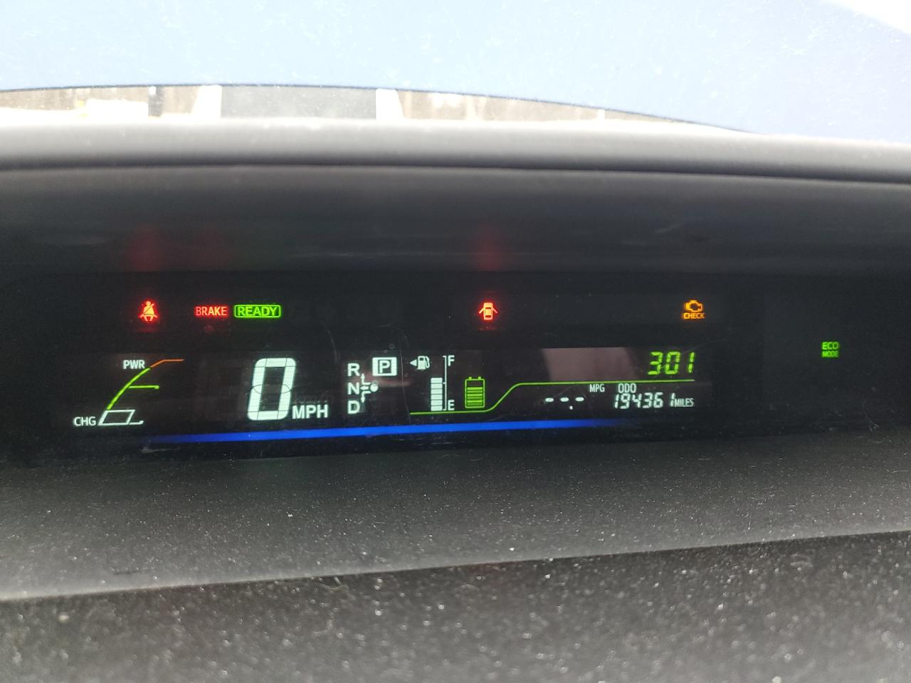 2012 Toyota Prius - Image 9