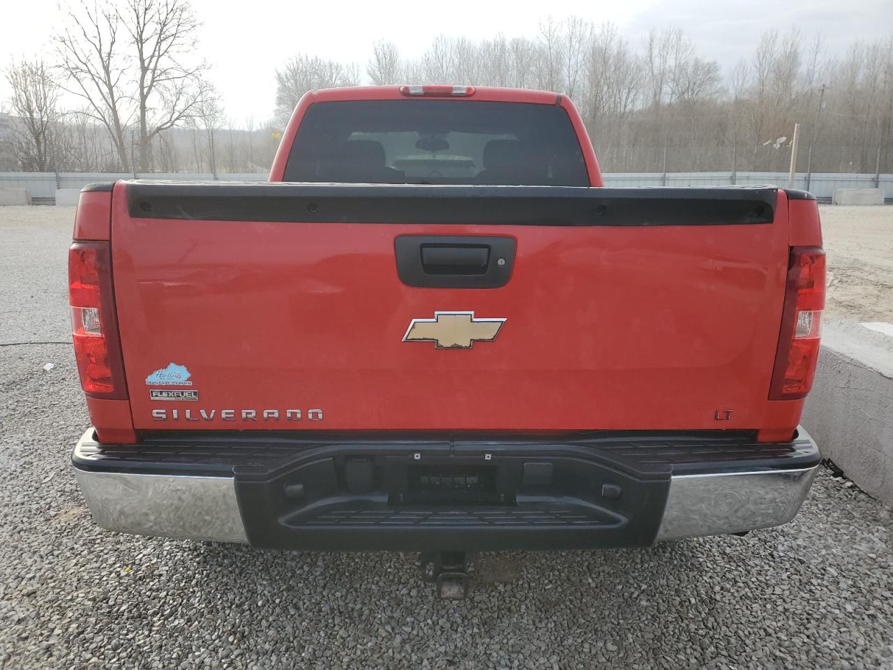 2011 Chevrolet Silverado - Image 6