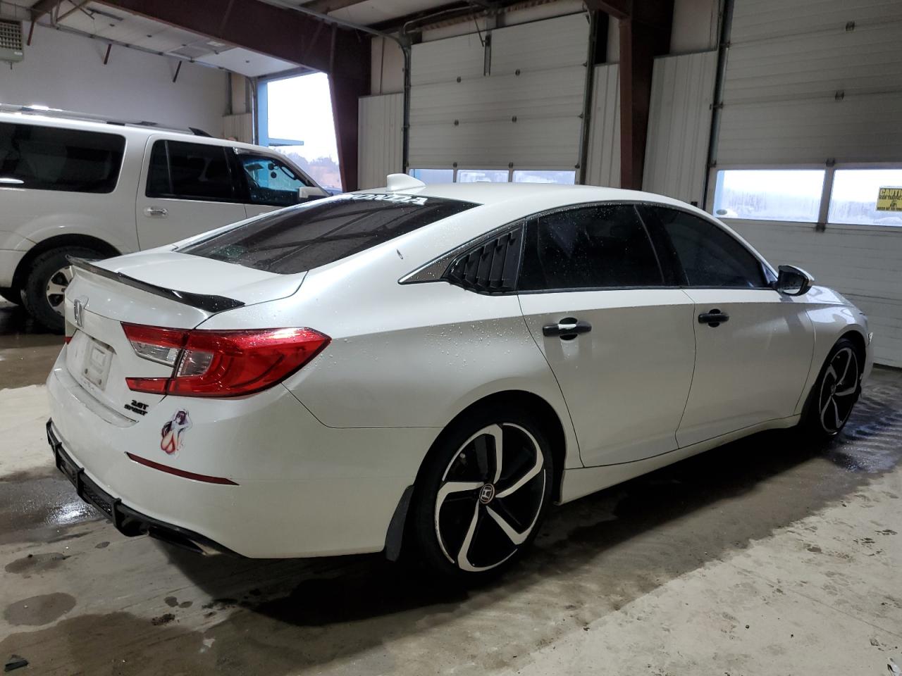 1HGCV2F34JA036671 HONDA ACCORD 2018