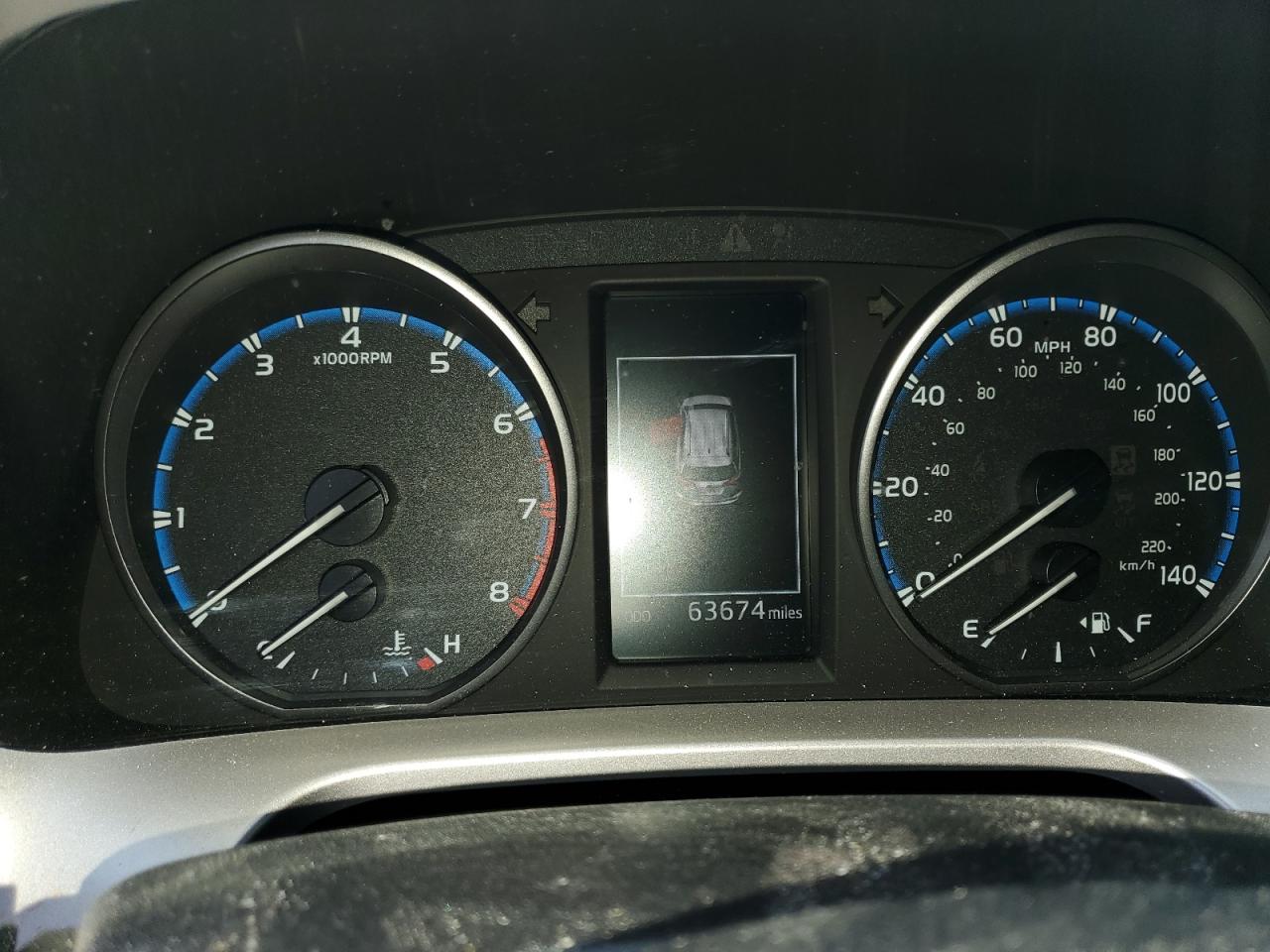 2018 Toyota RAV 4 - Image 9