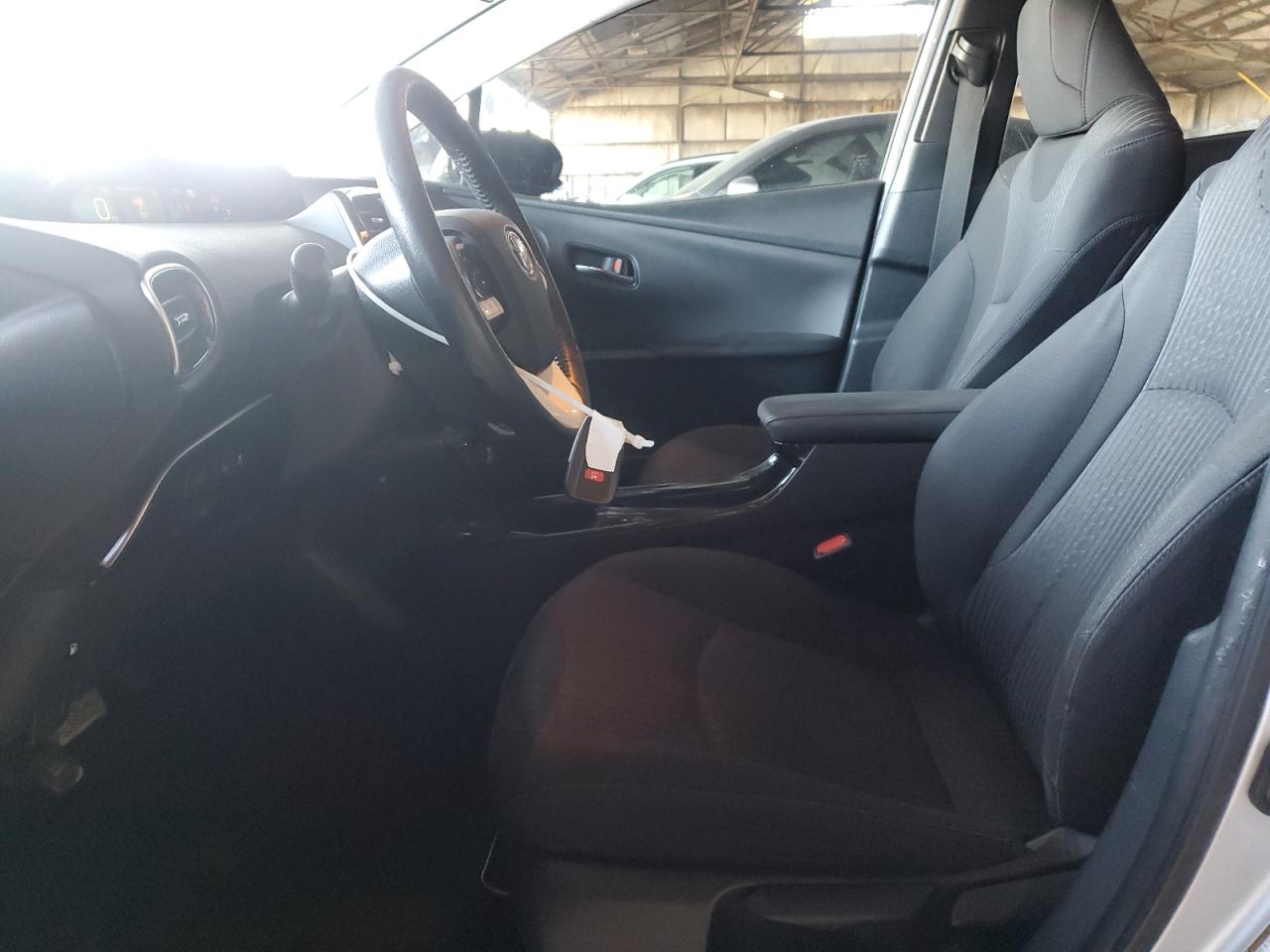 2017 Toyota Prius - Image 7