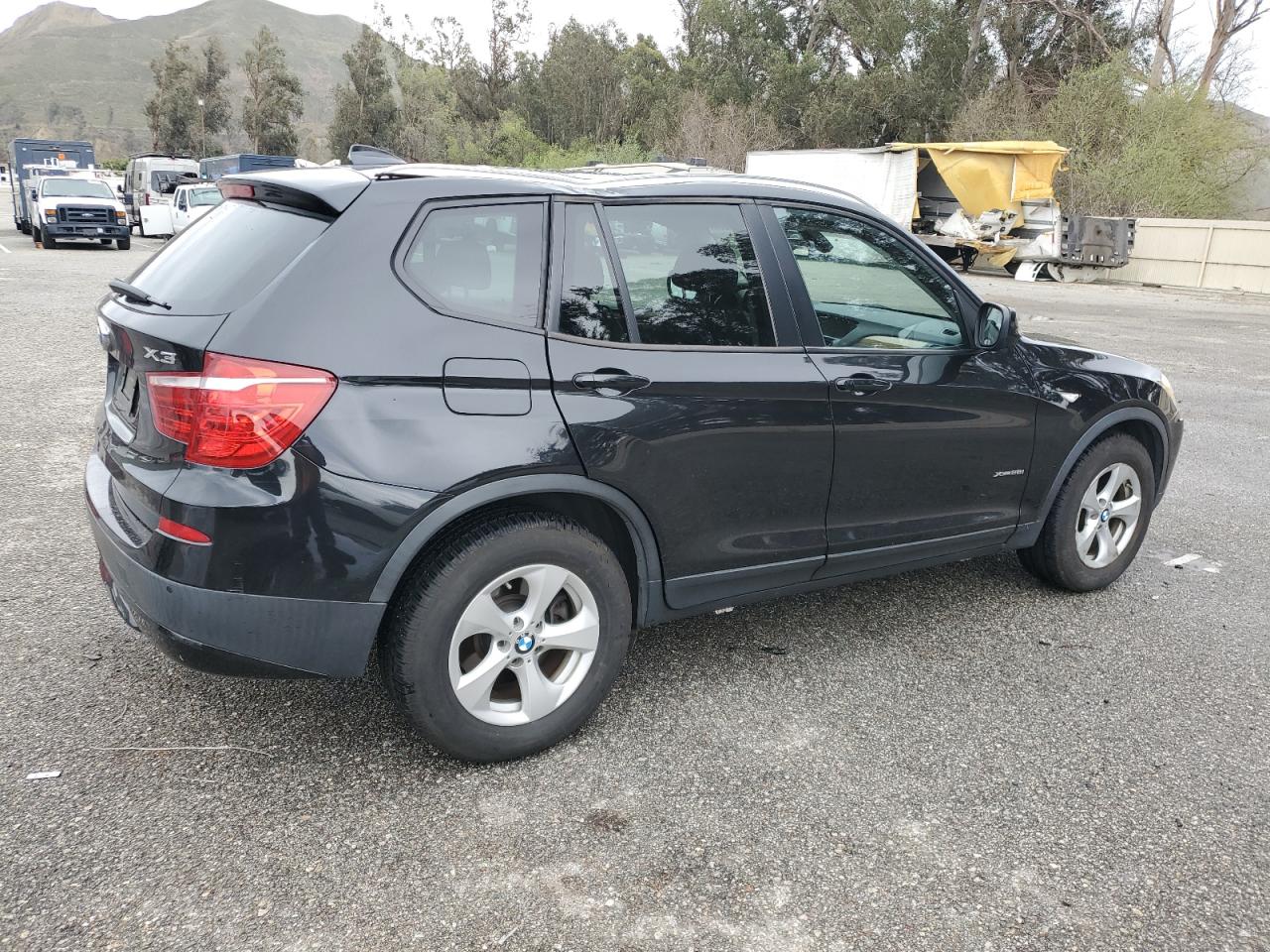 2011 BMW X3 - Image 3