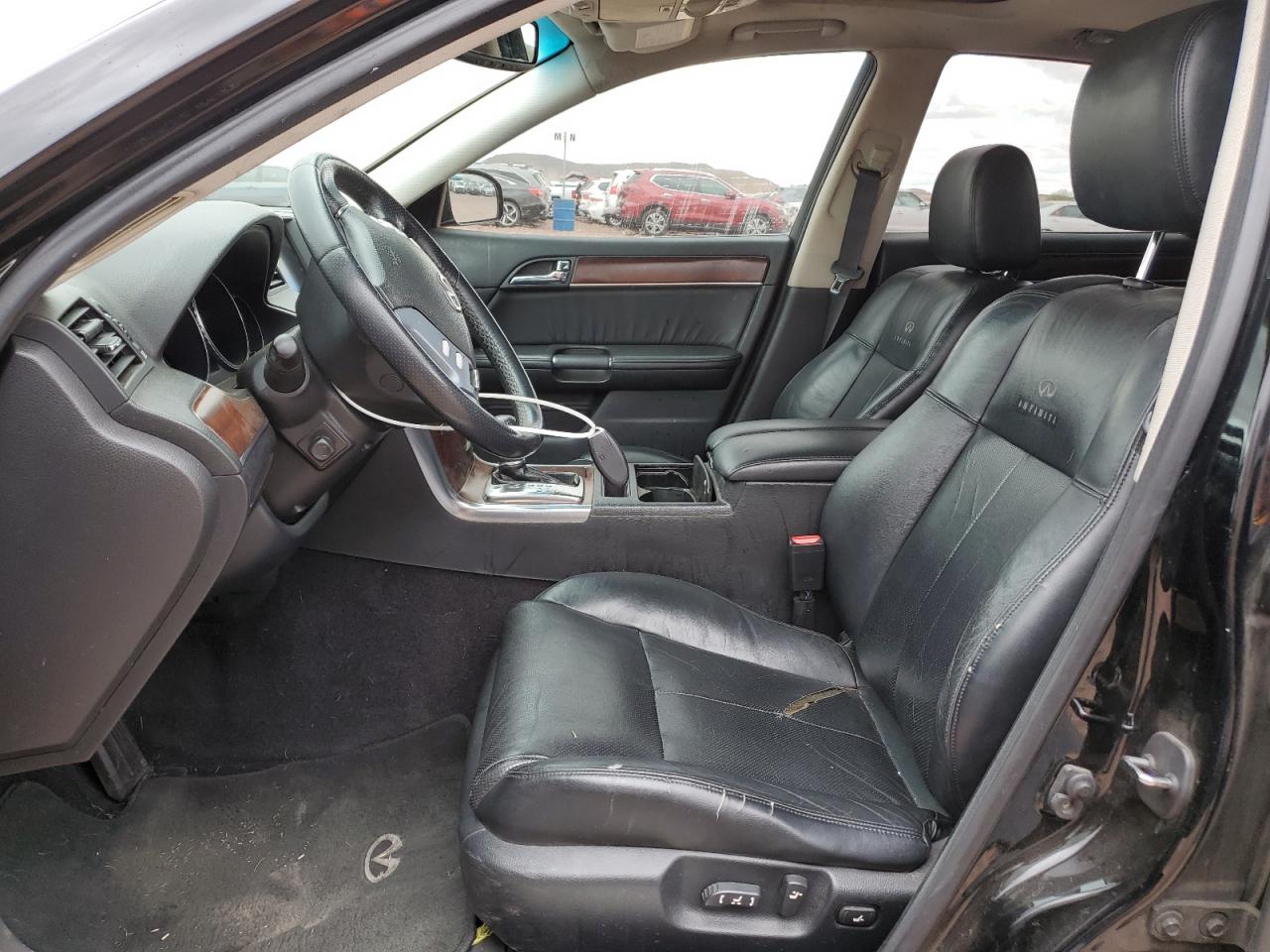 2010 Infiniti M - Image 7