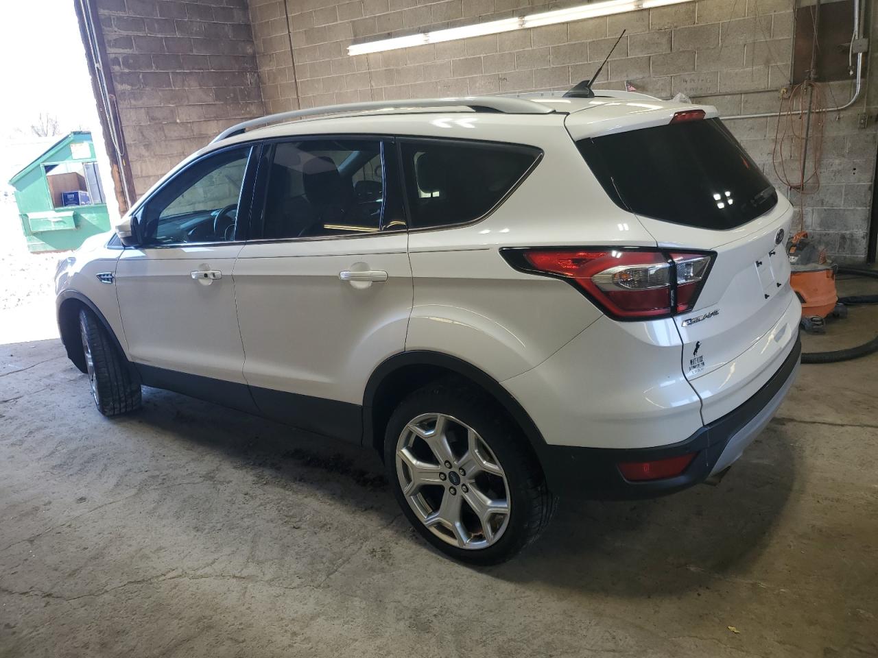 1FMCU9J94JUD55195 FORD ESCAPE 2018