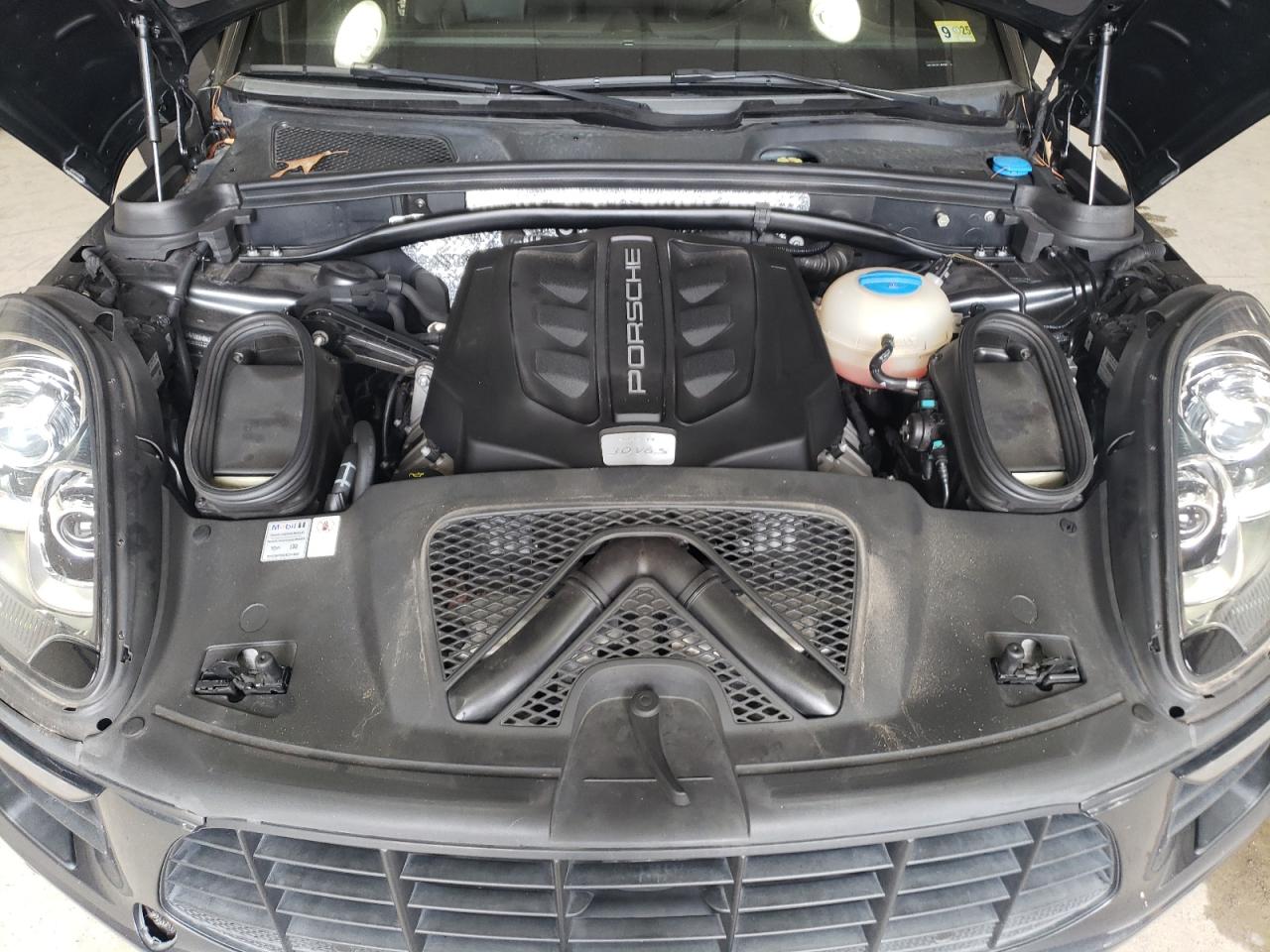 2018 Porsche Macan - Image 12
