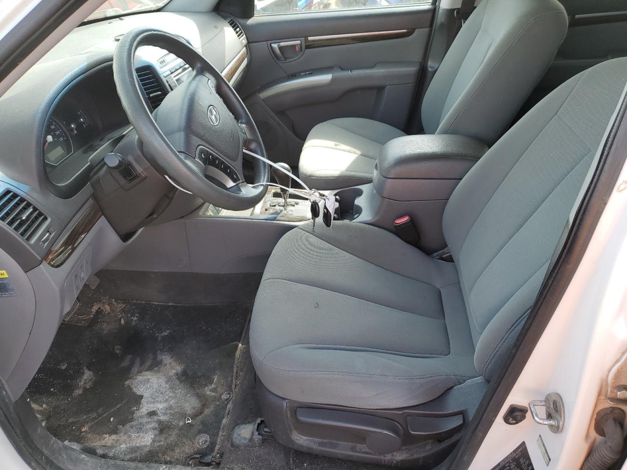 2010 Hyundai Santa Fe - Image 7