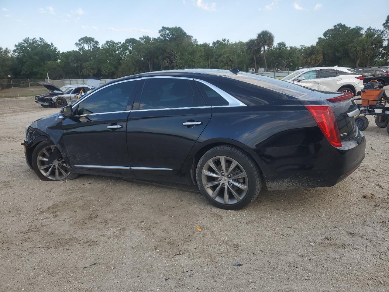 2014 Cadillac XTS - Image 2