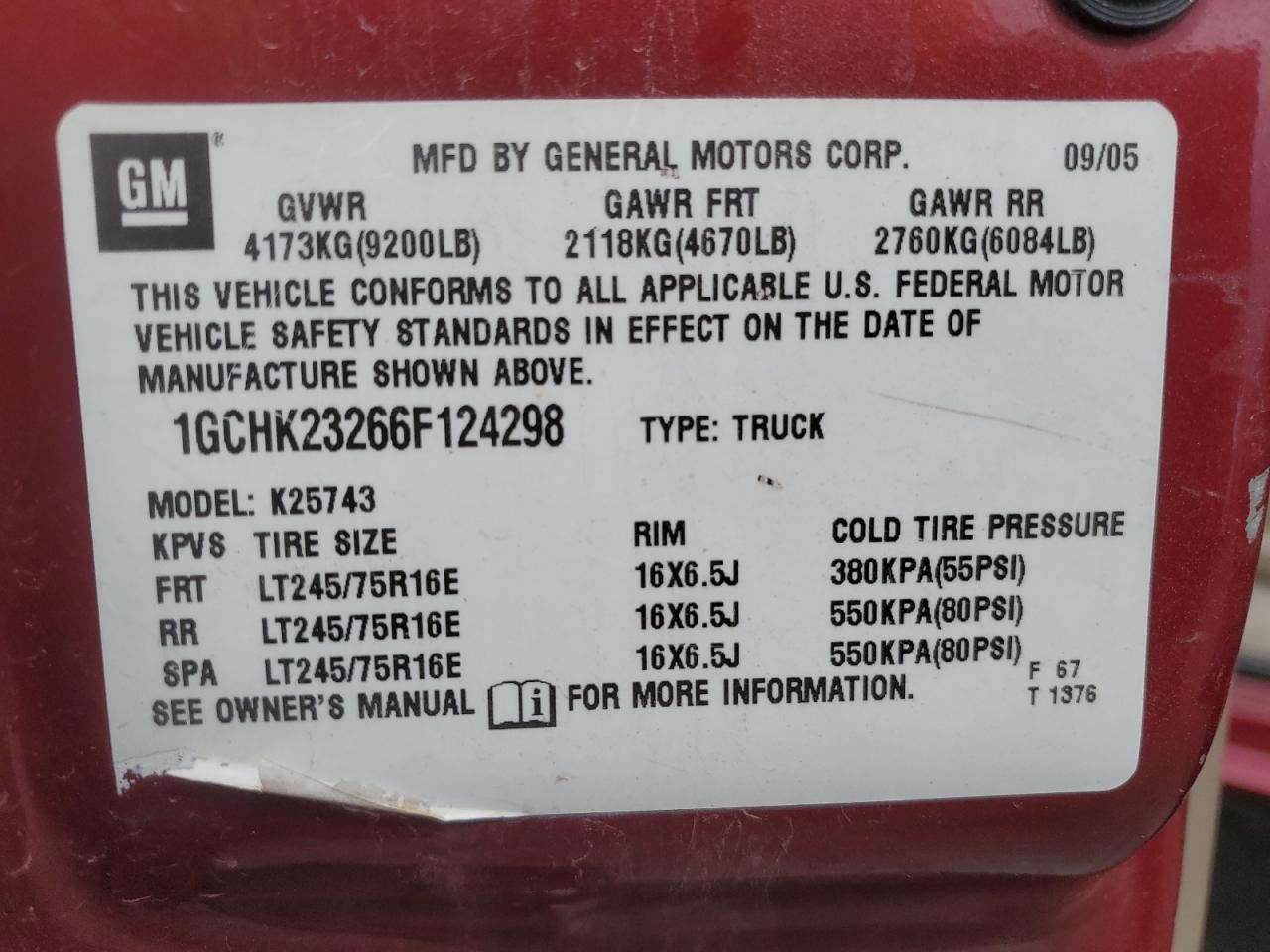 2006 Chevrolet Silverado - Image 12