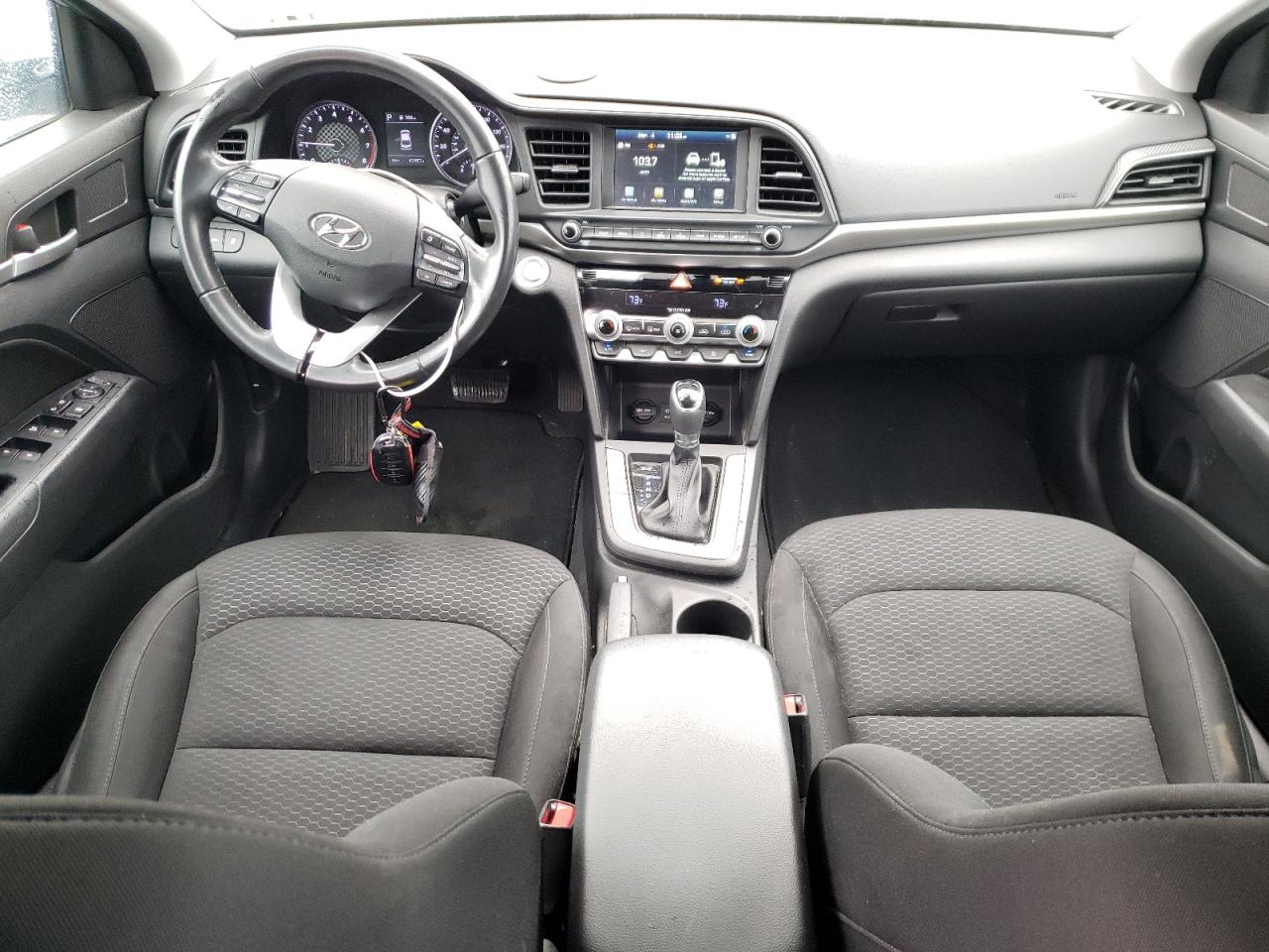 2019 Hyundai Elantra - Image 8