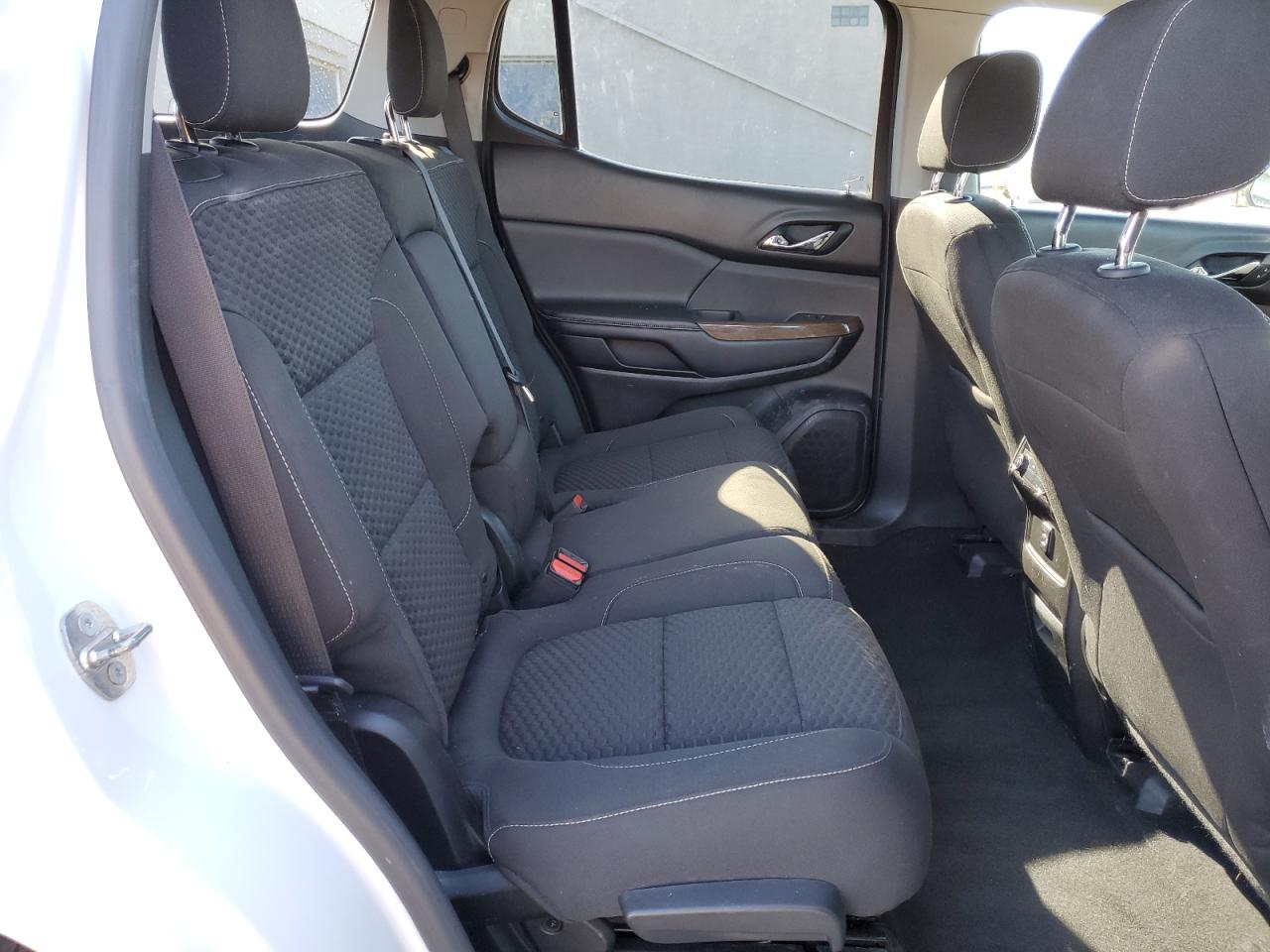 2017 GMC Acadia - Image 11
