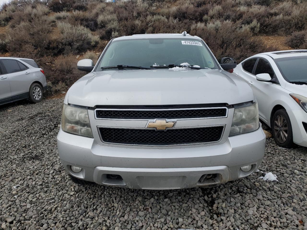 2011 Chevrolet Suburban - Image 5